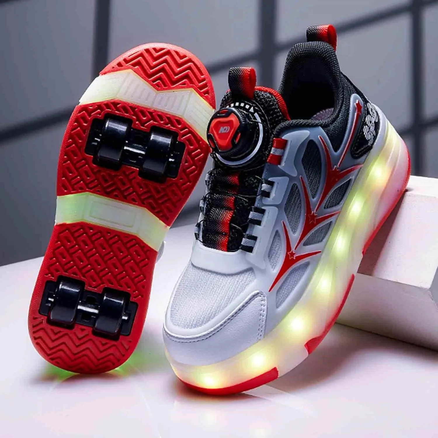 16 LED Light Up Kids Roller Skate Shoes with 4 Wheel, Sneakers for Boys Girls Birthday Thanksgiving Christmas Day