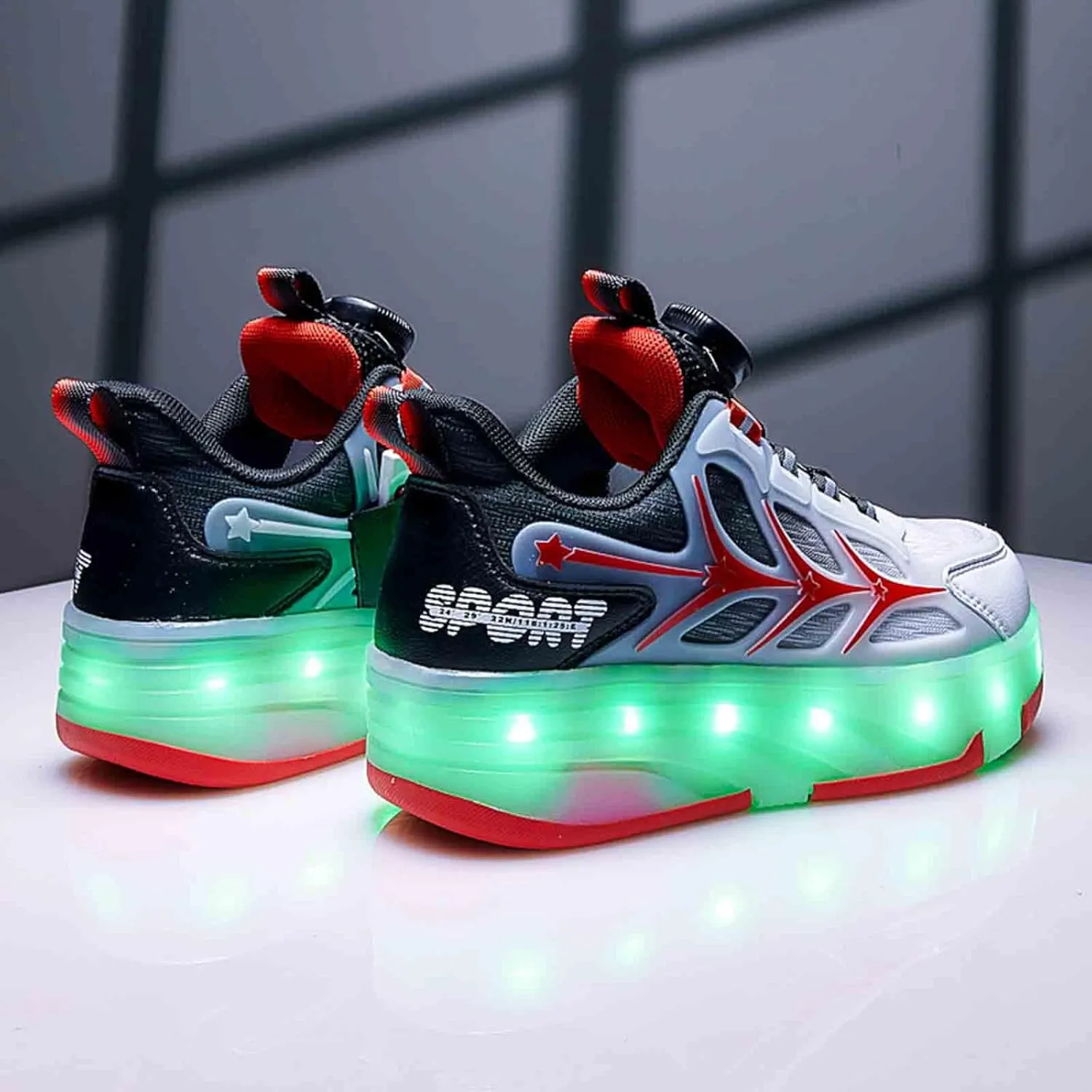16 LED Light Up Kids Roller Skate Shoes with 4 Wheel, Sneakers for Boys Girls Birthday Thanksgiving Christmas Day