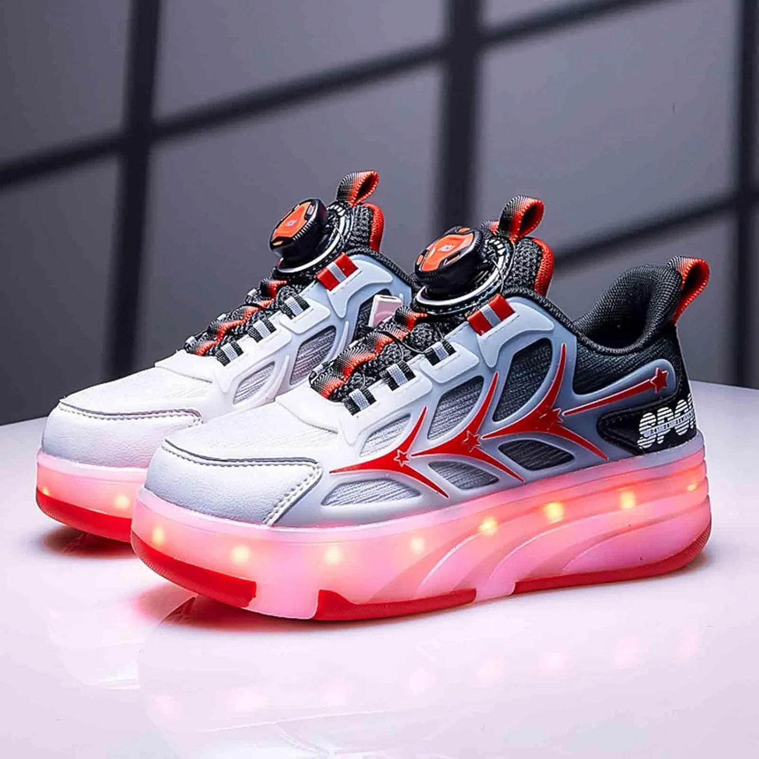 16 LED Light Up Kids Roller Skate Shoes with 4 Wheel, Sneakers for Boys Girls Birthday Thanksgiving Christmas Day