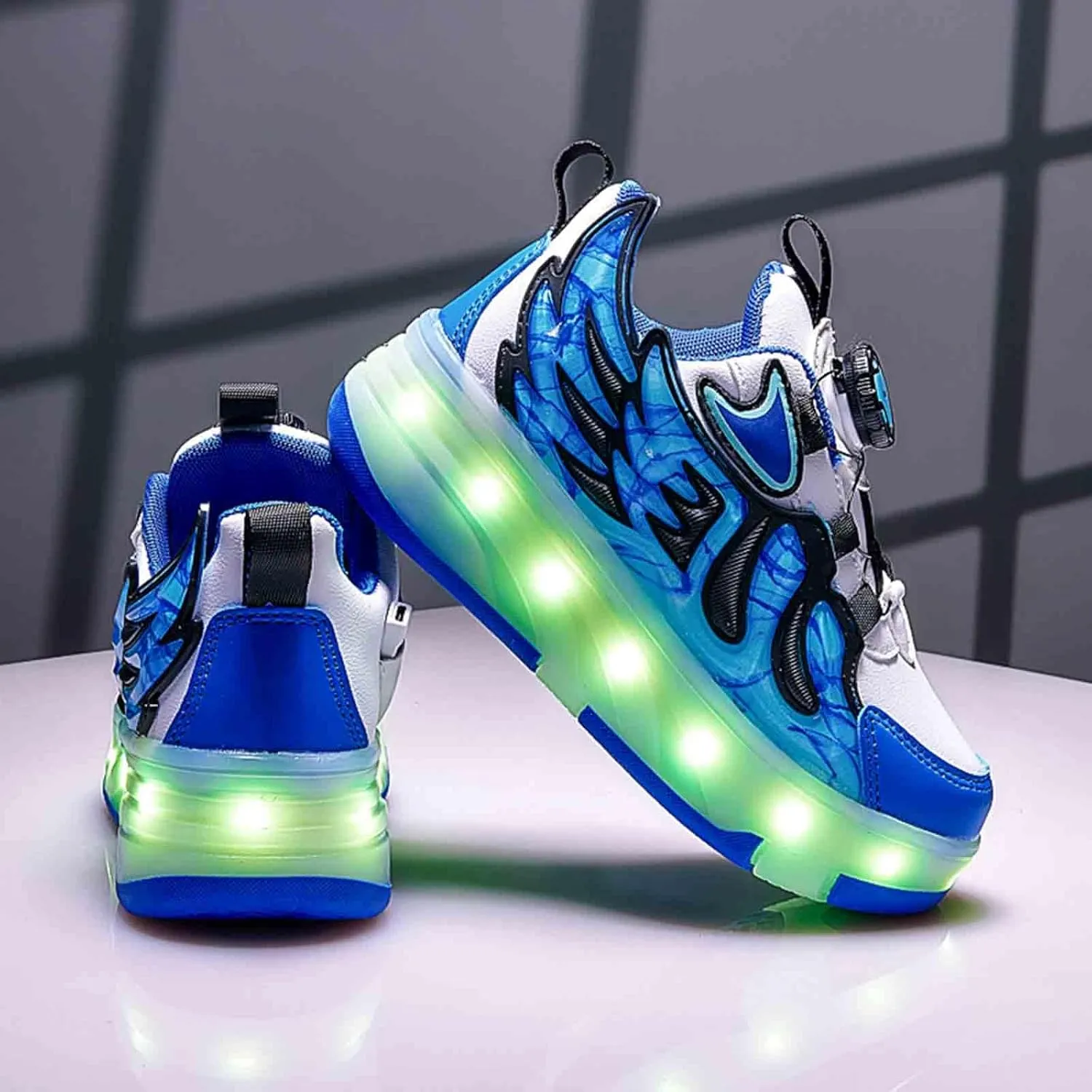 16 LED Light Up Kids Roller Skate Shoes with 4 Wheel, Sneakers for Boys Girls Birthday Thanksgiving Christmas Day