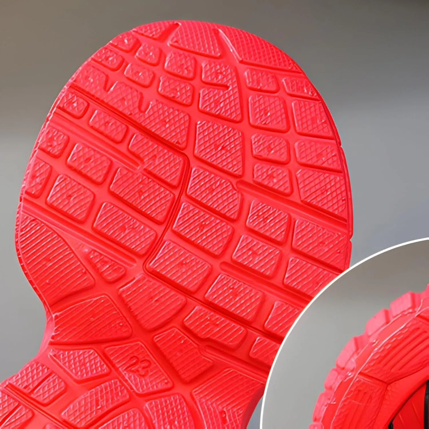 Kids Light Up Shoes Toddler Boys Girls LED Luminous Running Trainers Cartoon Mesh Breathable Sports and Walking Sneaker