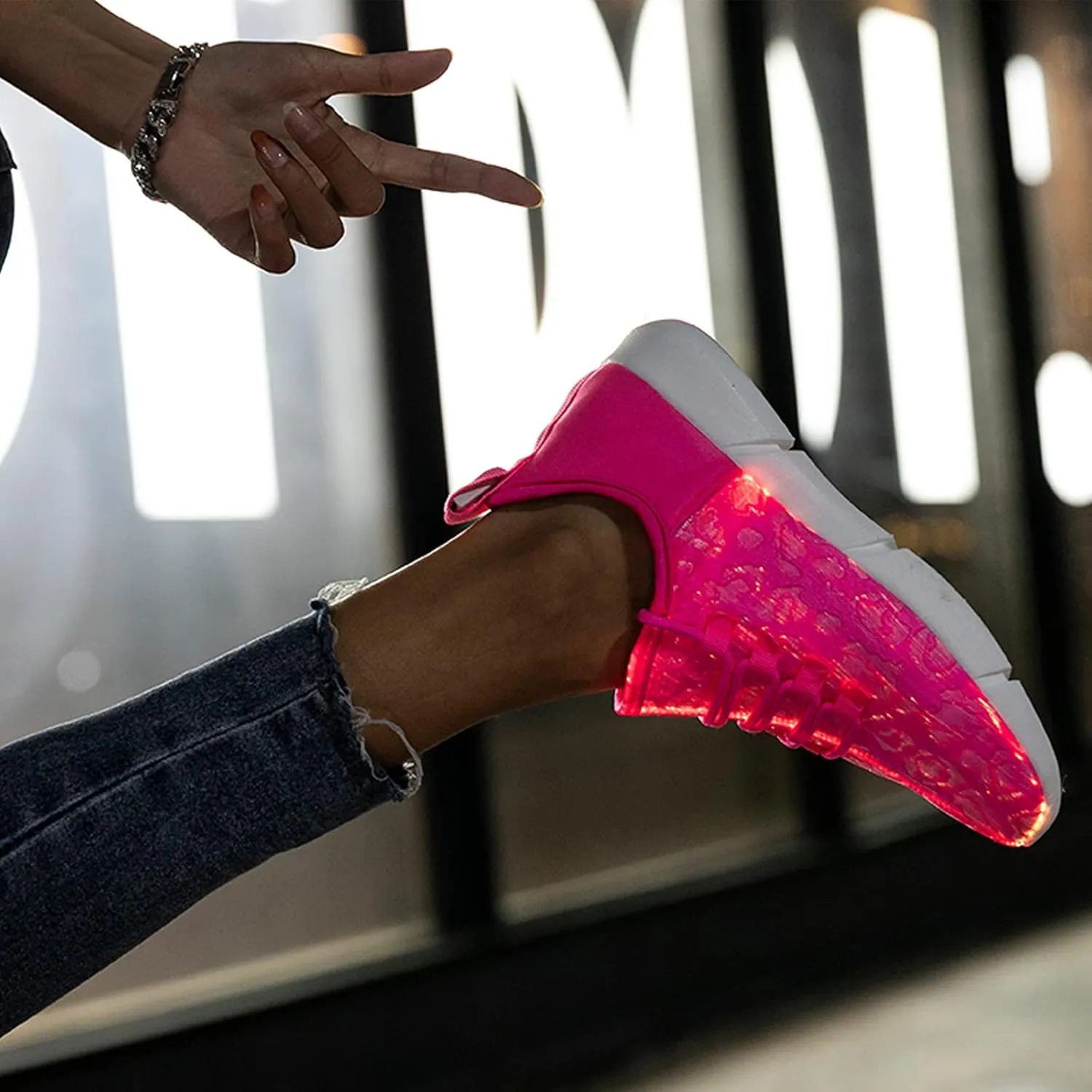LED Fiber Optic Shoes Light Up Sneakers for Women Men Luminous Trainers Flashing Sneakers for Festivals, Christmas, Halloween, New Year Party with USB Charging, White