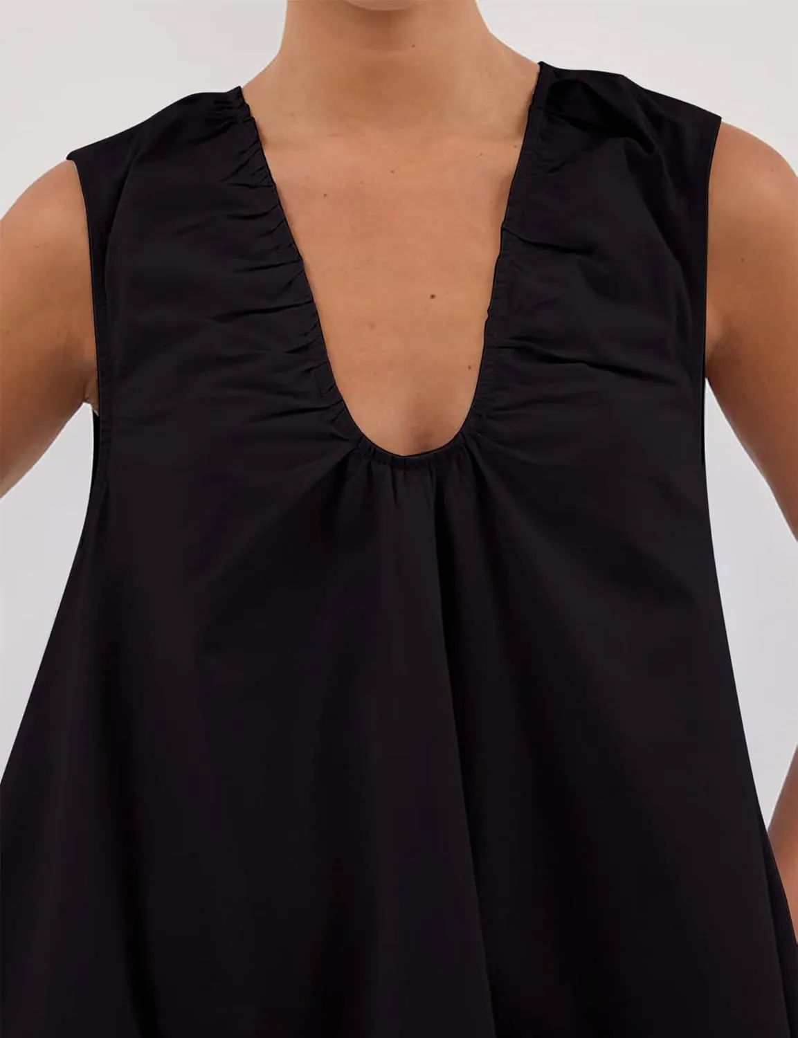 Womens Babydoll Dress Summer Sleeveless Loose Fit Scoop Neck Ruched Short Dress with Pockets Mini Tank Beach